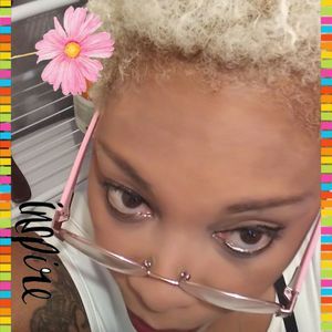 Meet your Posher, Nita