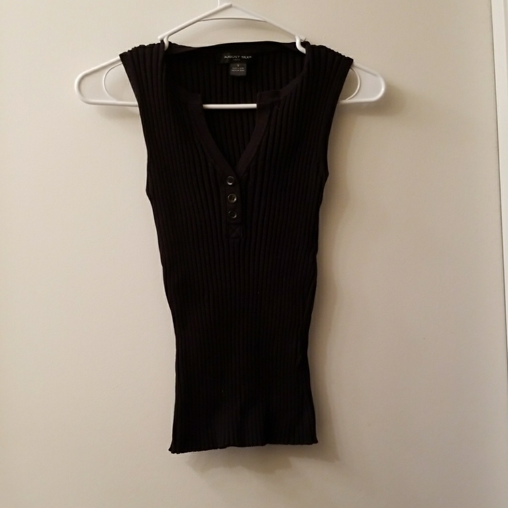 Small V Neck Black