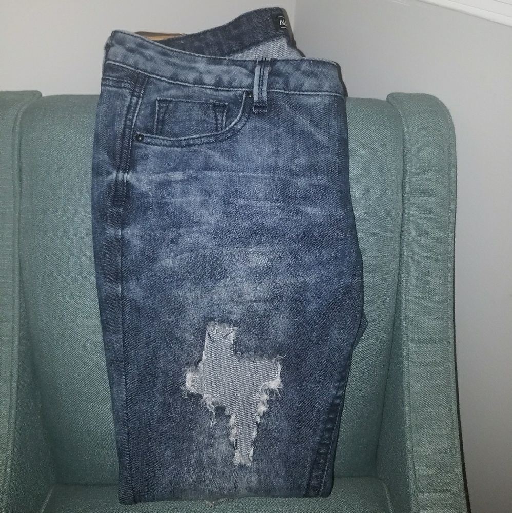 Trendy ripped jeans