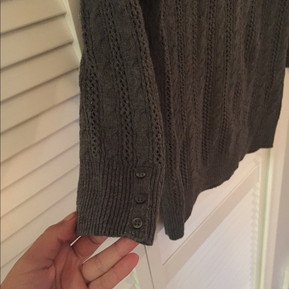 🛑NFS American Eagle EUC Gray Cable-knit Sweater - Picture 6 of 7