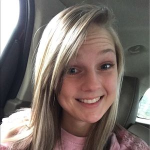 Meet your Posher, Lacey