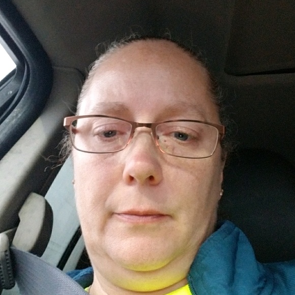 Meet your Posher, Heather - Picture 1 of 1
