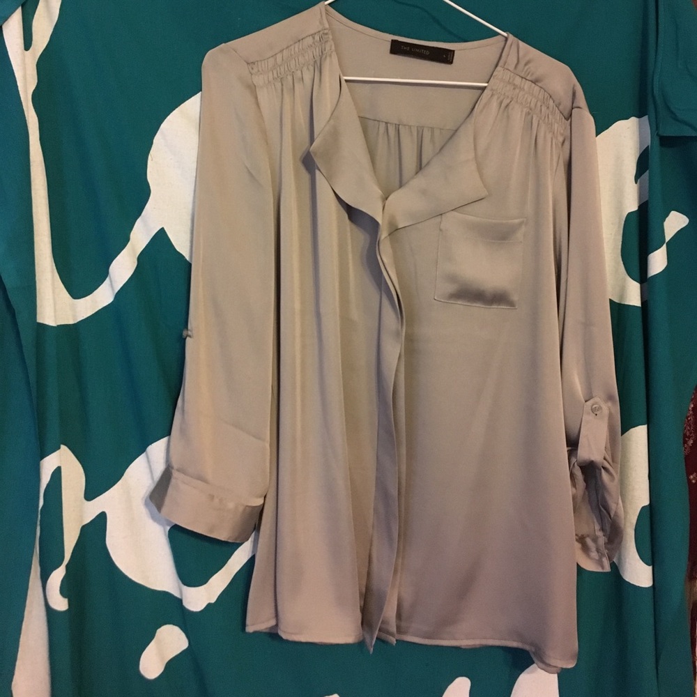 FLASH SALE⚡️ The Limited Grey silky 3/4 sleeve top