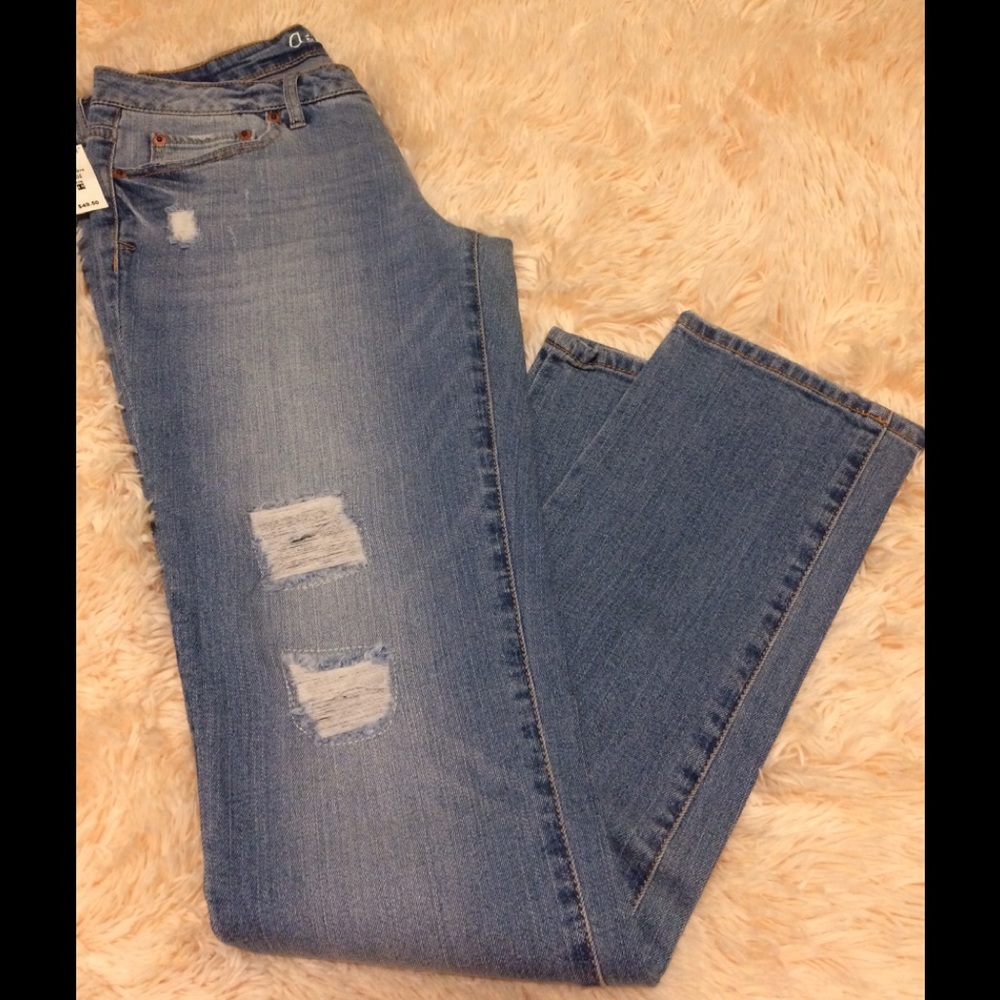 Aeropostale Bayla Skinny Destroyed Light Wash Jean