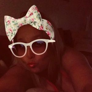 Meet your Posher, Veronica