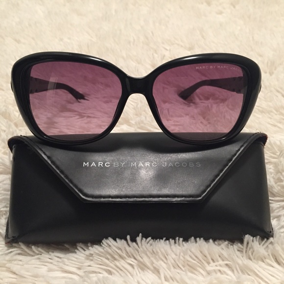Marc Jacobs Accessories - Marc Jacobs Black Sunglasses