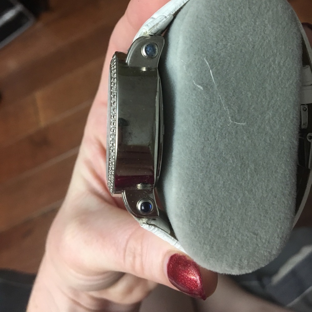 Gorgeous women’s watch! - Picture 4 of 5