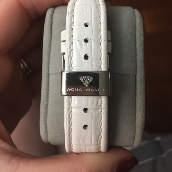 Gorgeous women’s watch! - Picture 2 of 5