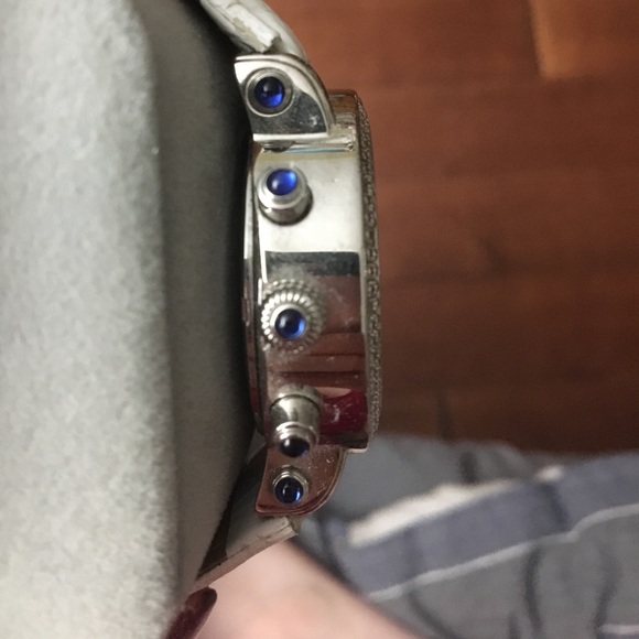 Gorgeous women’s watch! - Picture 3 of 5