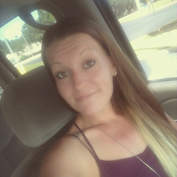 Meet your Posher, Rhandi - Picture 1 of 1