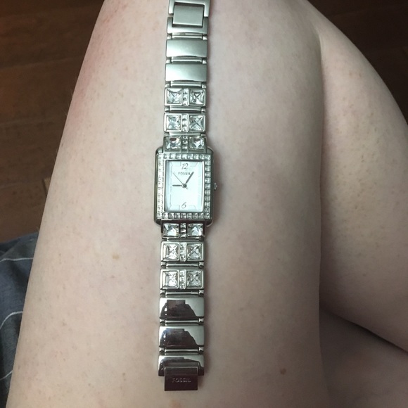 Beautiful women’s FOSSIL watch! - Picture 4 of 4