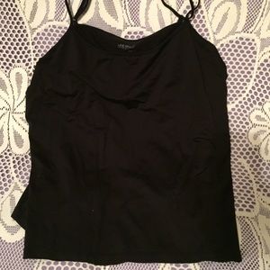 ⭐️Women’s black camisole-perfect under sweaters!⭐️