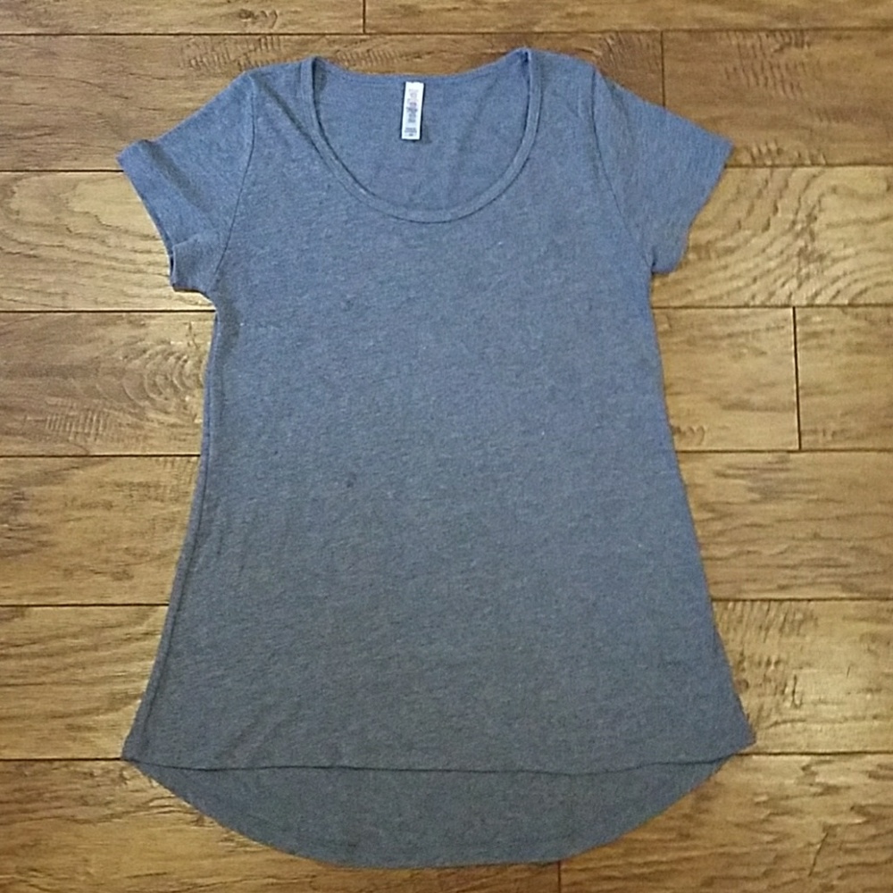 Lularoe classic tee