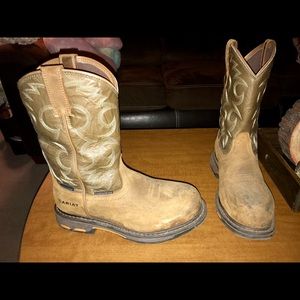 Women's Ariat Steel Toe Boots (waterproof)