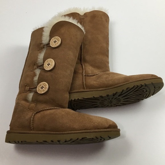 Ugg Bailey Button Toddler Boots - Size 6, | Mercari Ugg boots size 6 like new