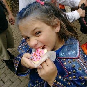 Meet your Posher, Mandy