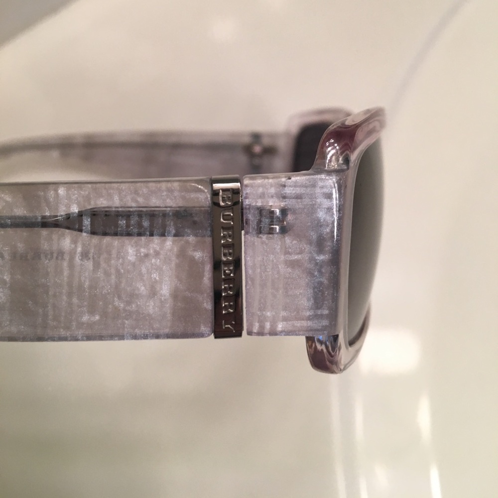 Women's Rectangular Frame Burberry Sunglasses. - image 3