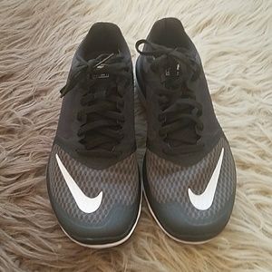 NIKE FITSOLE RUNNING SNEAKERS
