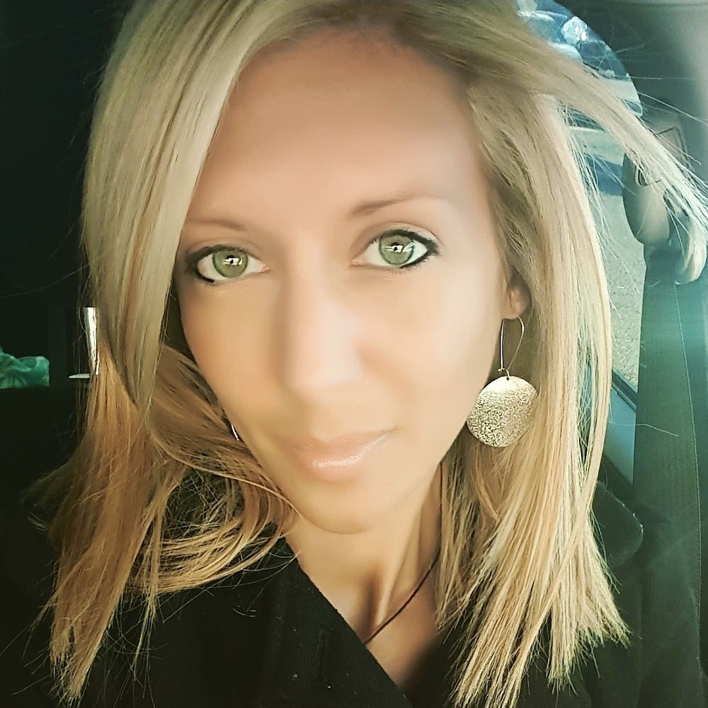 Meet your Posher, Bettina