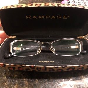 Leopard Frames