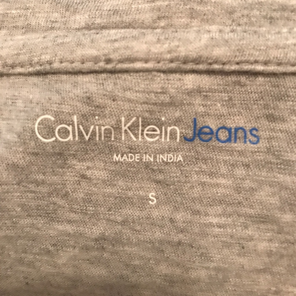 Calvin Klein t-shirt - Picture 3 of 3