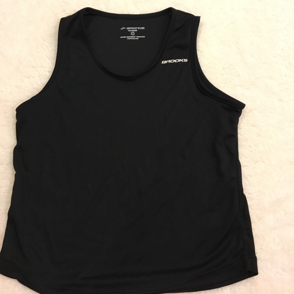 Brooks top size M