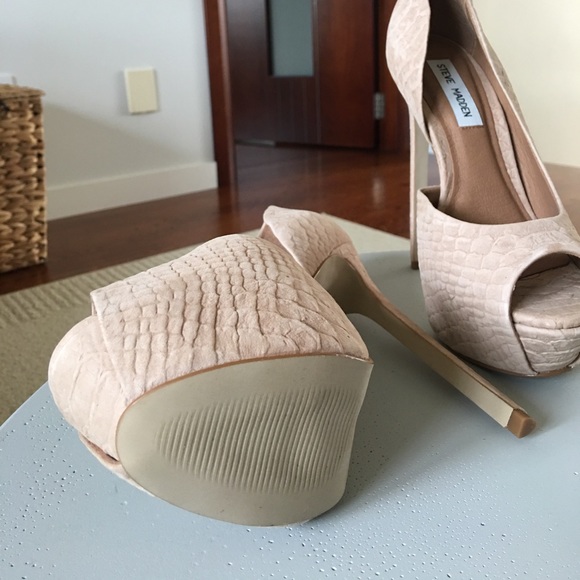 Steve Madden shoes - Picture 2 of 2