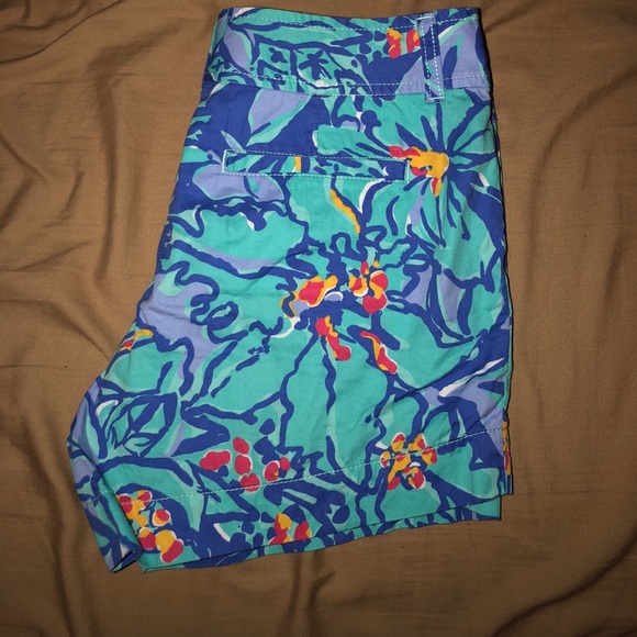 Lilly pulitzer callahan shorts - Picture 3 of 4