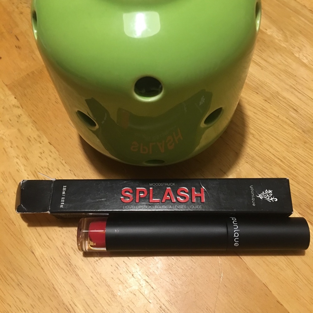 Younique Splash Liquid Lipstick NIB