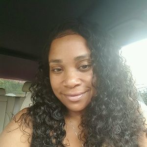 Meet your Posher, Keisha