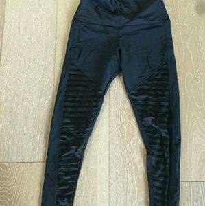 Cute Onzie Mesh Striped Leggings