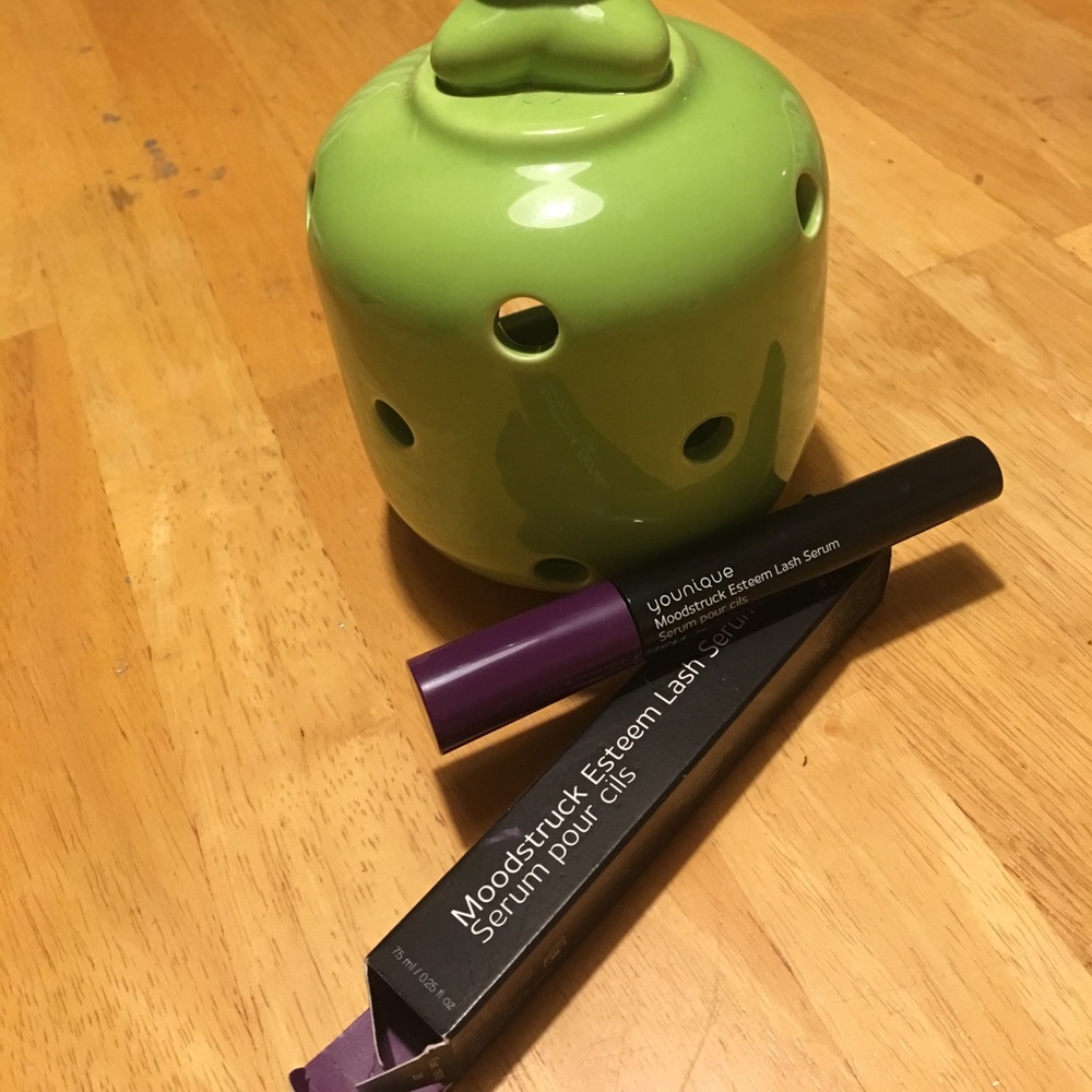 Younique Moonstruck  Esteem Lash  Serum !