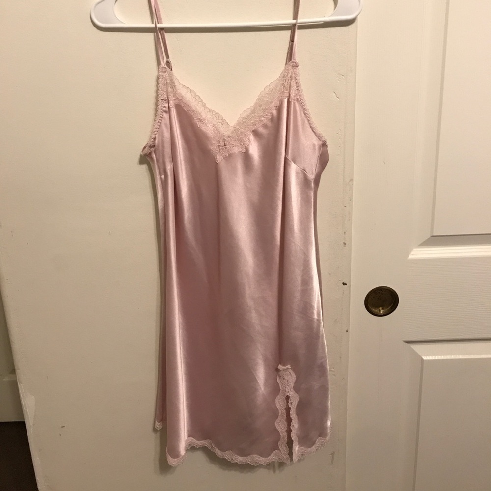 VS blush pink nighty