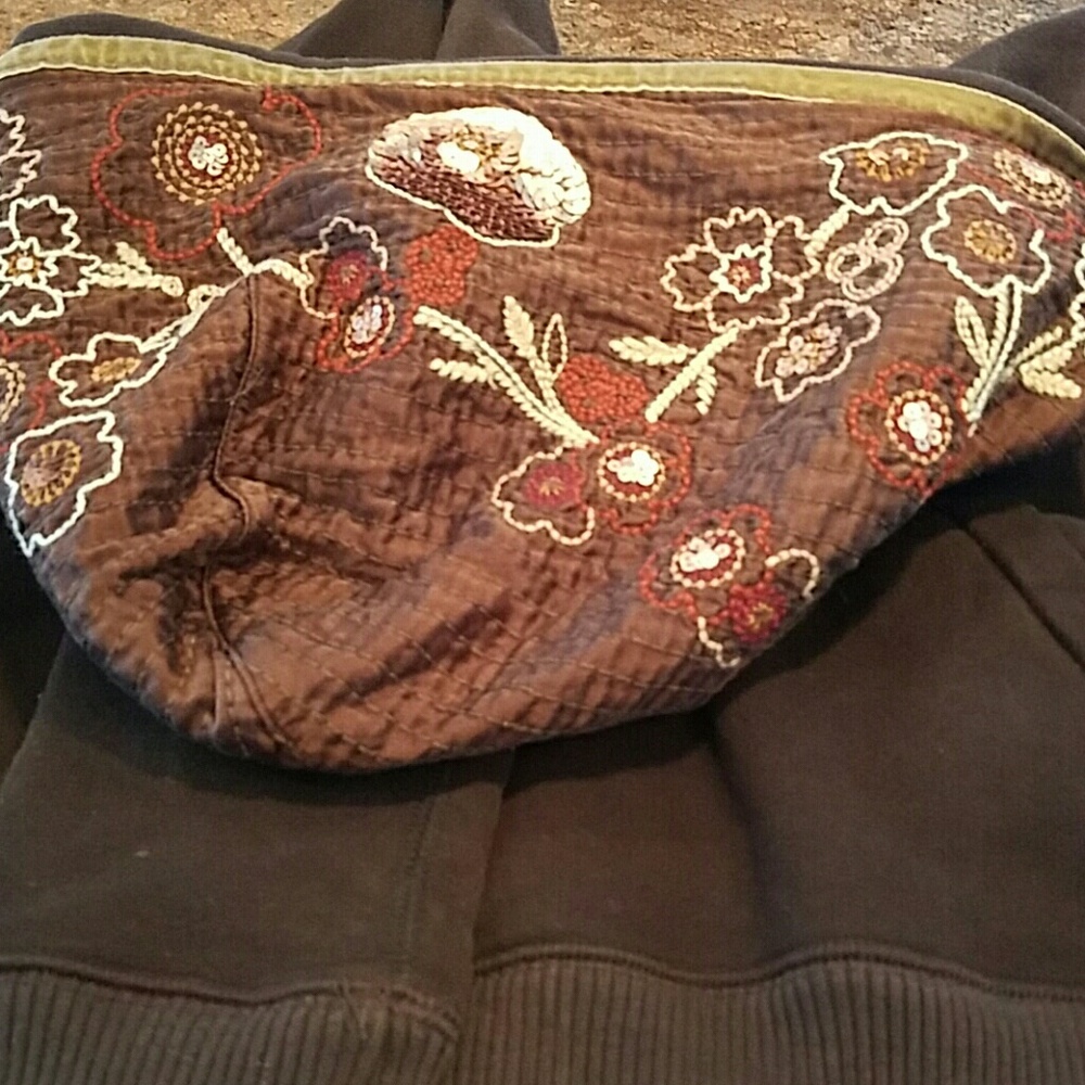 RARE Ezra Fitch Hoodie 💖 - Picture 3 of 5