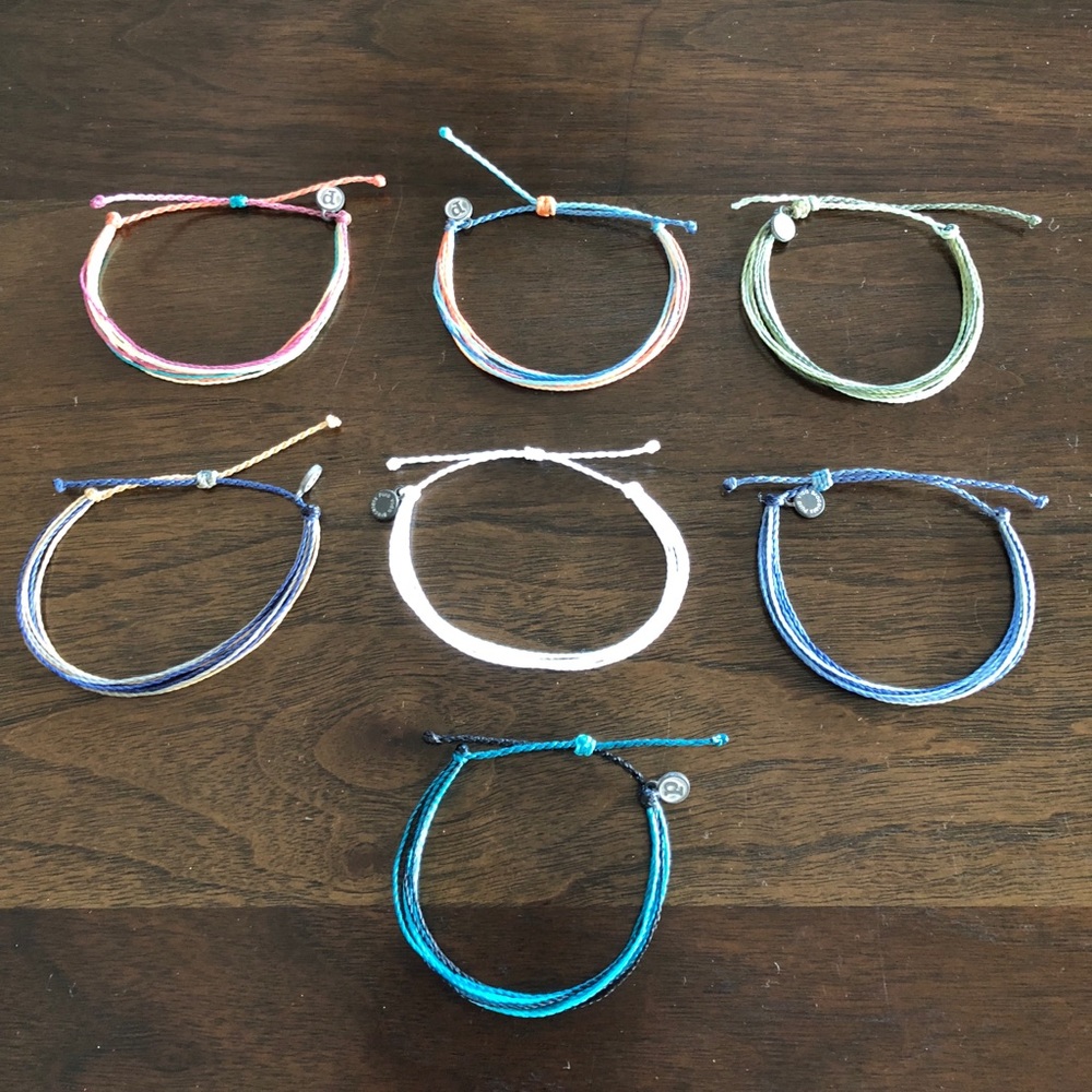 7 Pura Vida bracelets