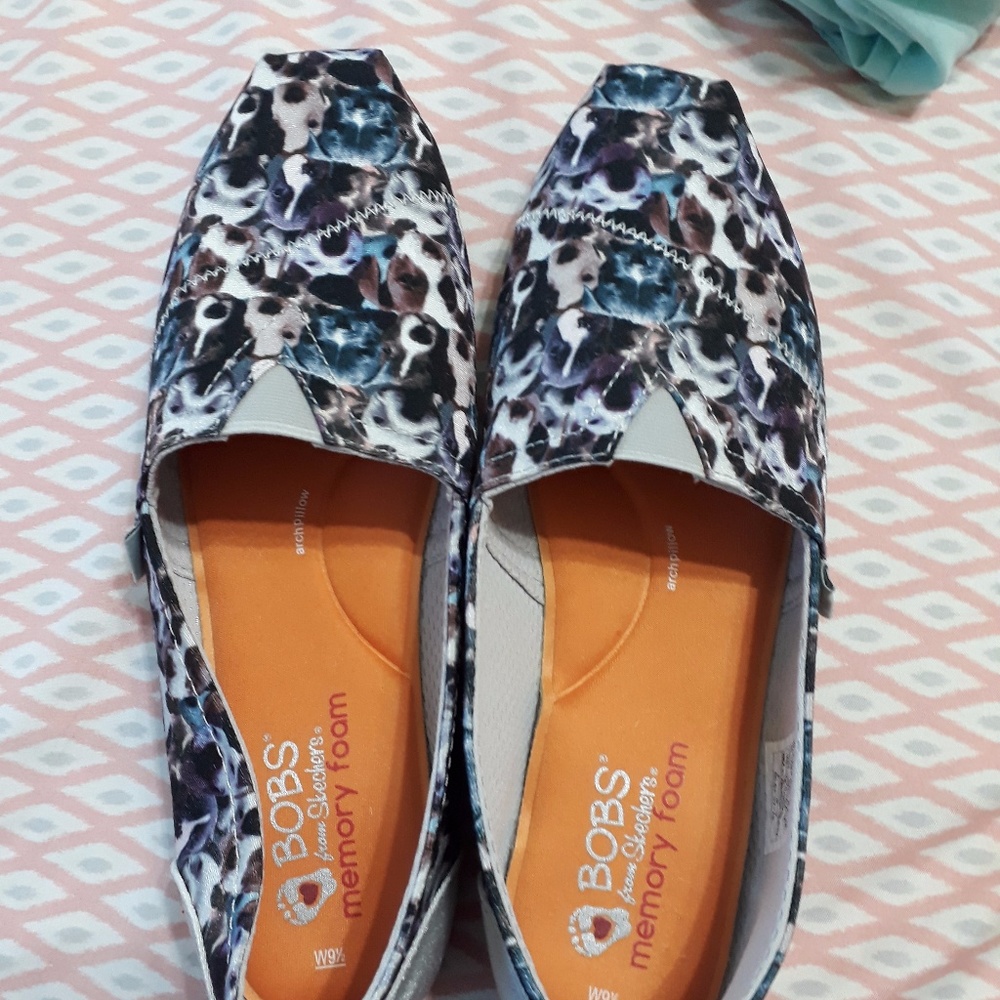 Bob's Sketchers Memory Foam Dog Print Size 9.5