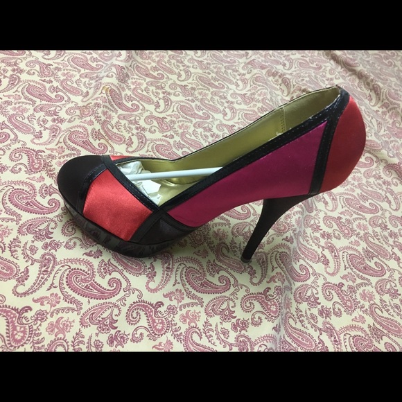 Dress Heels - Picture 3 of 3