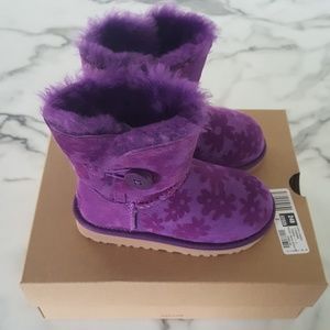 Toddler size 10 ugg boots
