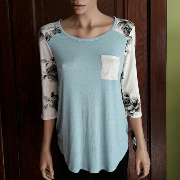 Floral Tunic Top - Picture 6 of 8