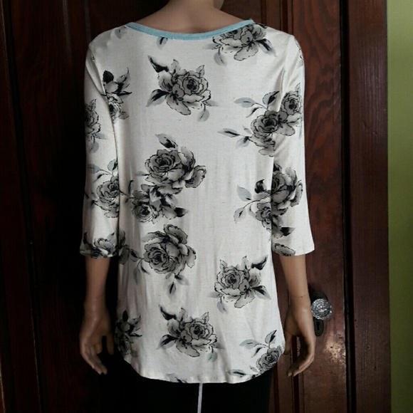 Floral Tunic Top - Picture 7 of 8