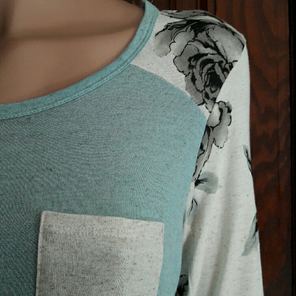 Floral Tunic Top - Picture 8 of 8