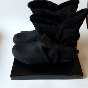 ⬇️PRICE DROP⬇️ Black Fur Lined Boots