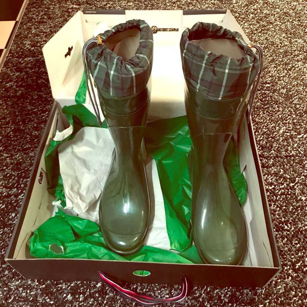 Tommy Hilfiger rain boots