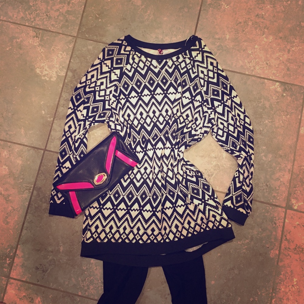Geometric print sweater dress 😍