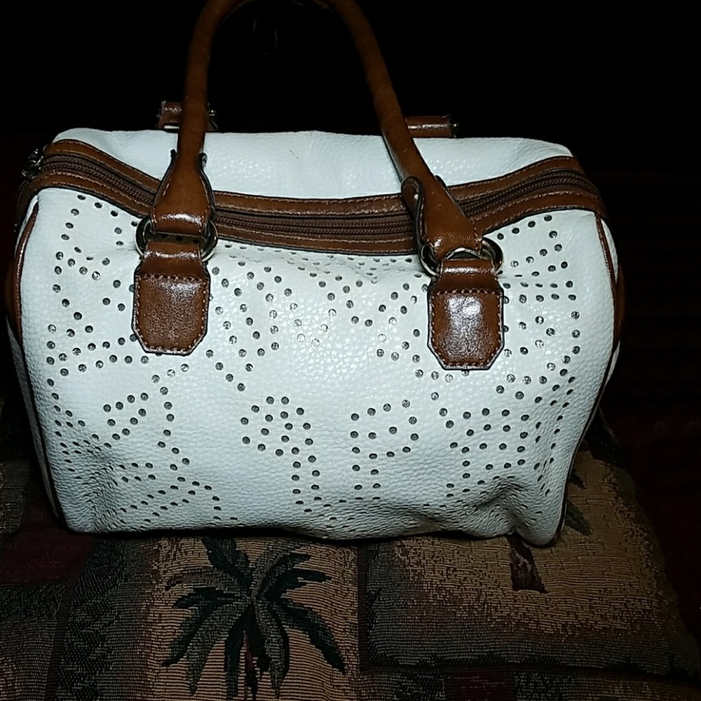Hand bag
