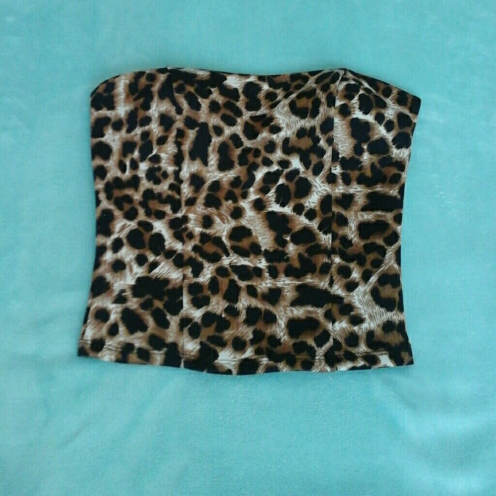 Ambiance apparel small strapless top