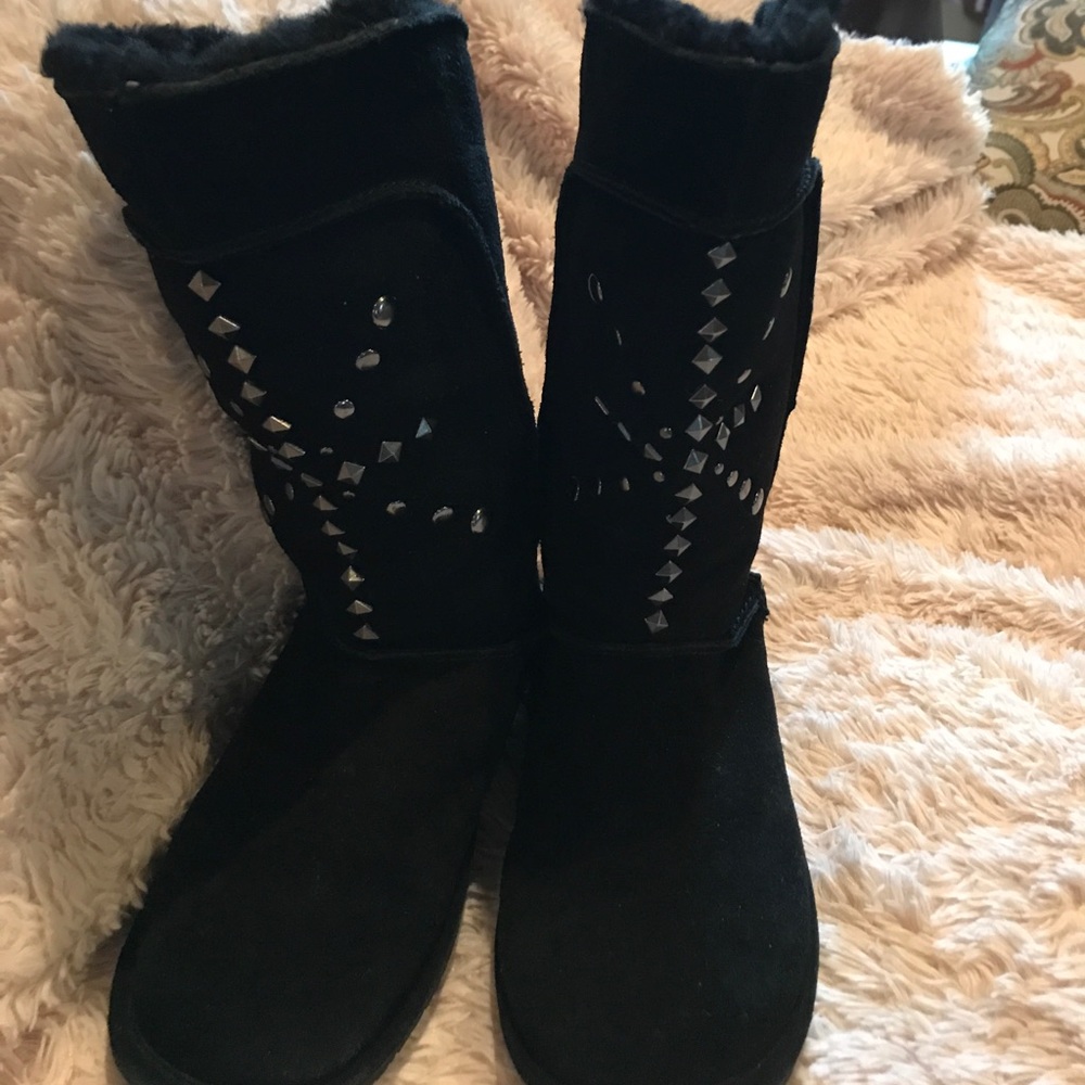 Bearpaw suede boots 7.