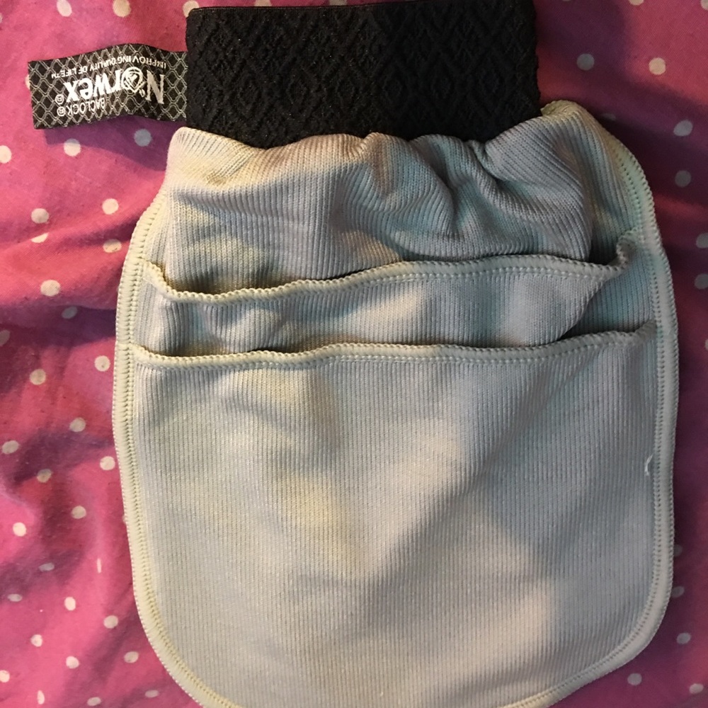 Norwex Car Mitt