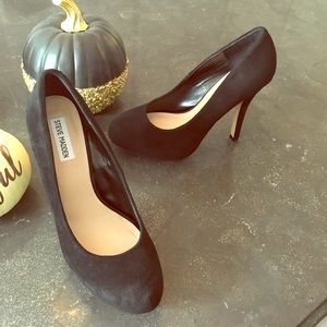 Steve Madden Black Suede Traisie
