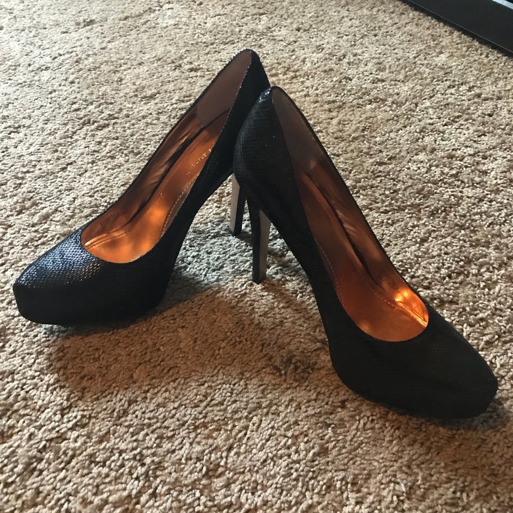 BCBG Pumps